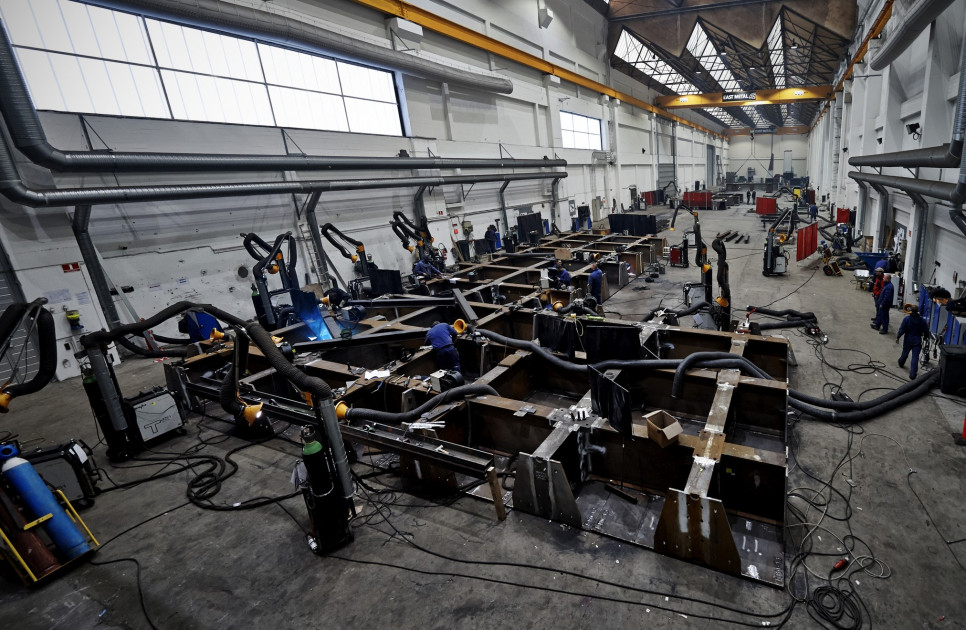 East Metal Production of steel structures and components